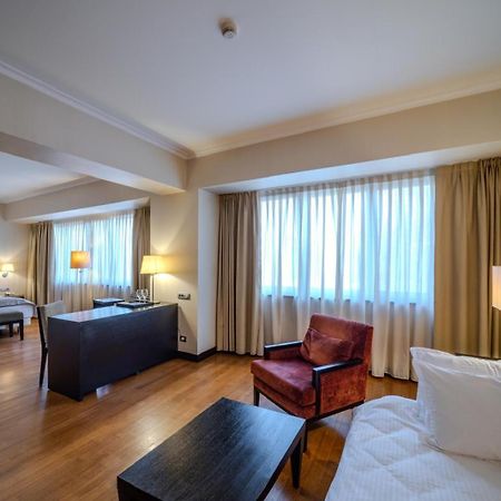 Hotel Rivo Тимишоара Экстерьер фото