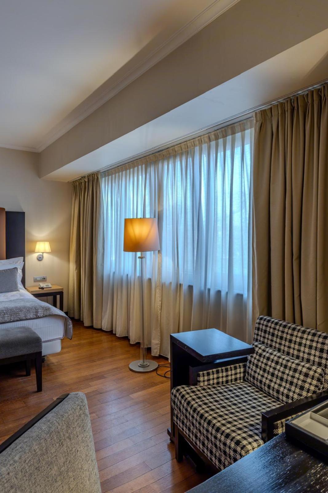 Hotel Rivo Тимишоара Экстерьер фото