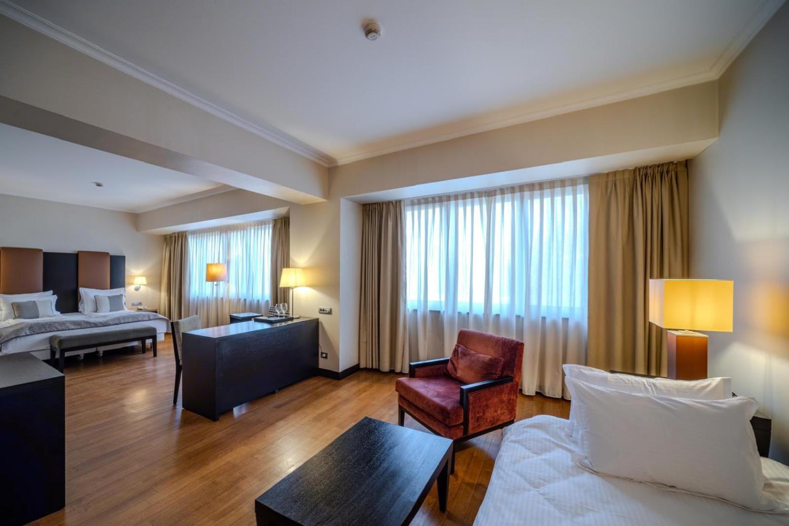 Hotel Rivo Тимишоара Экстерьер фото