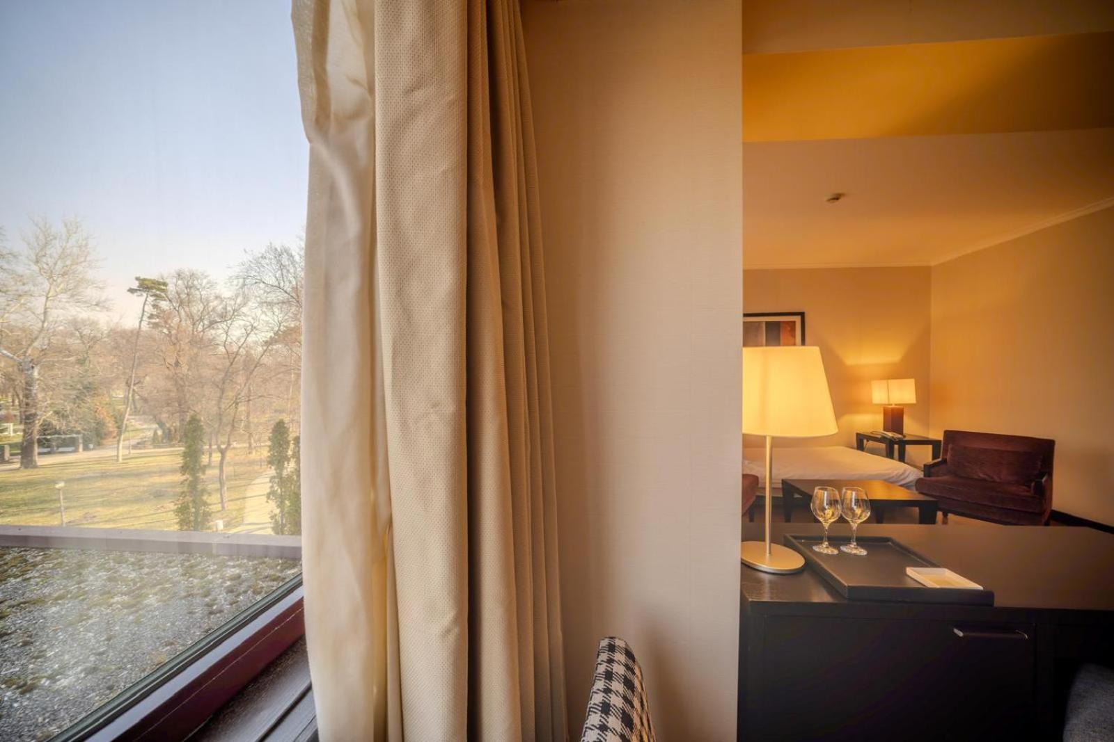 Hotel Rivo Тимишоара Экстерьер фото