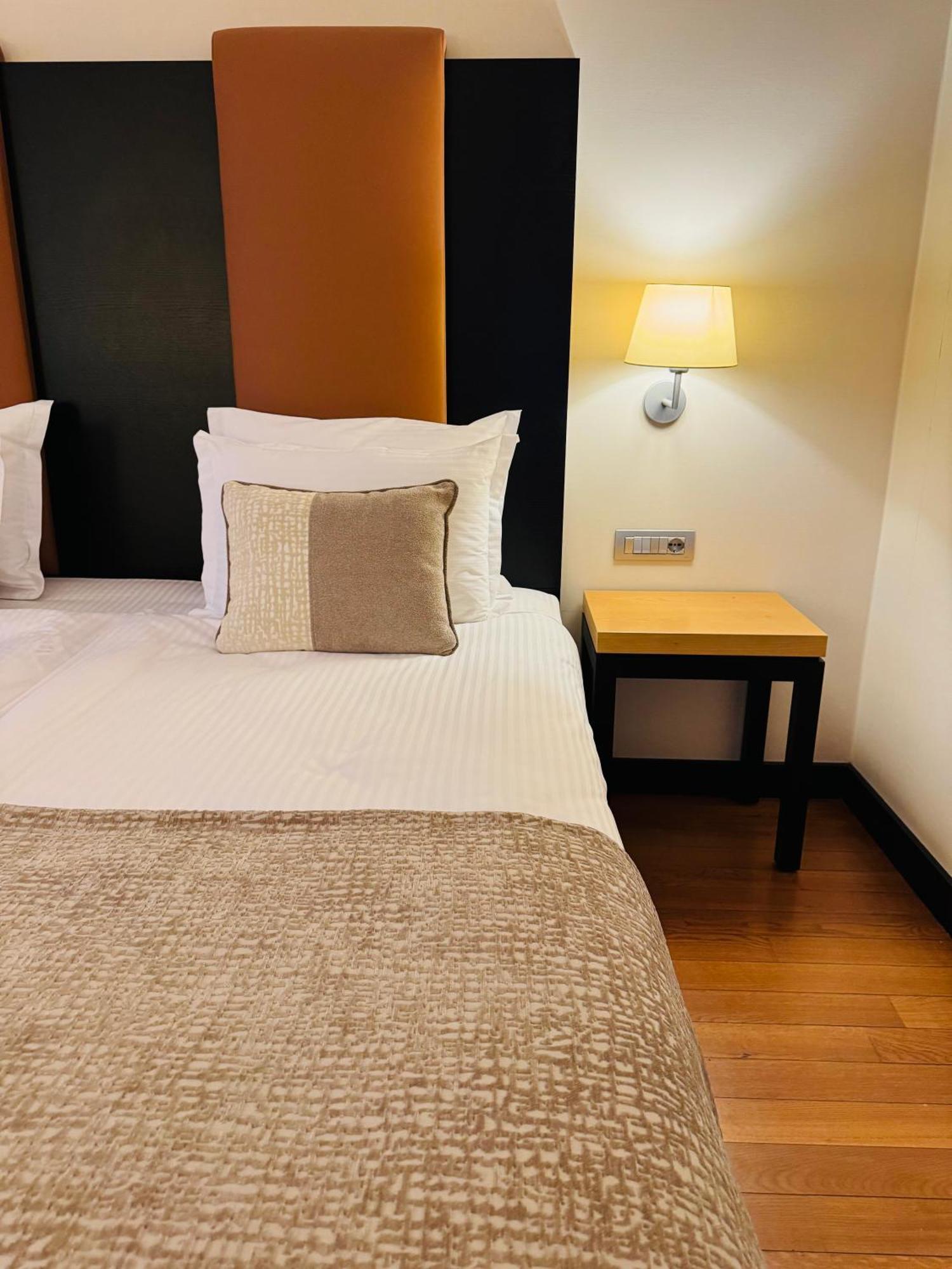 Hotel Rivo Тимишоара Экстерьер фото
