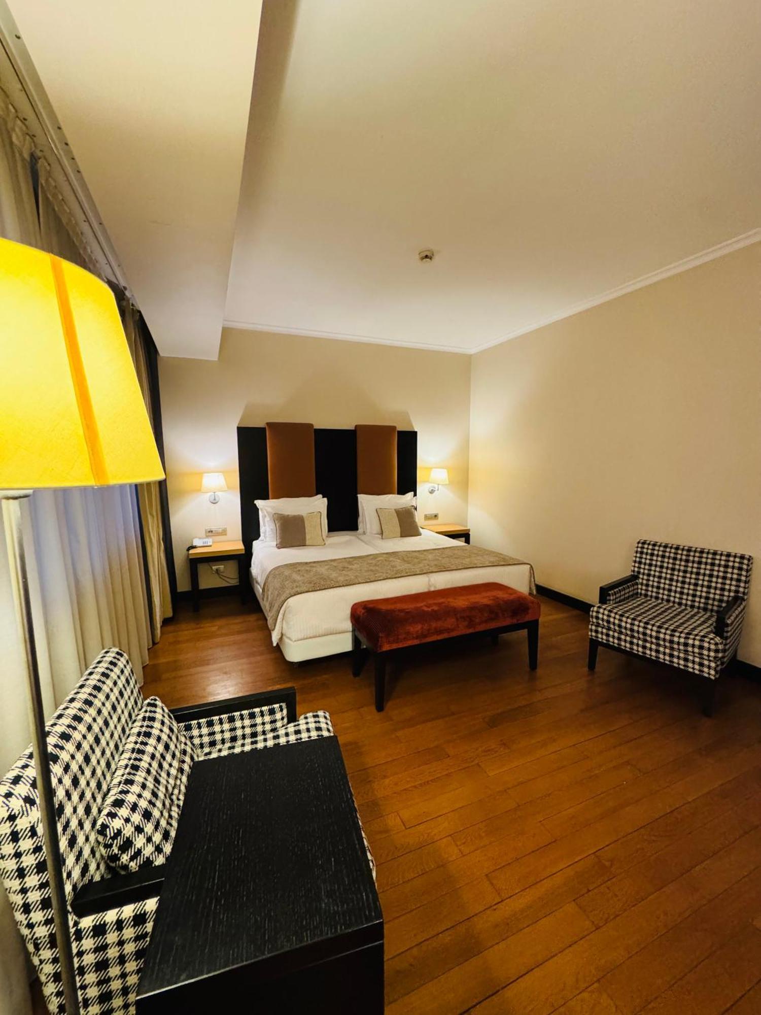 Hotel Rivo Тимишоара Экстерьер фото